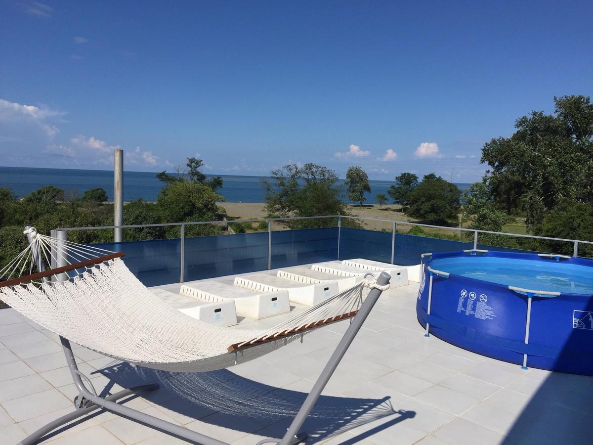 Iceberg Hotel Pizunda Ngoại thất bức ảnh