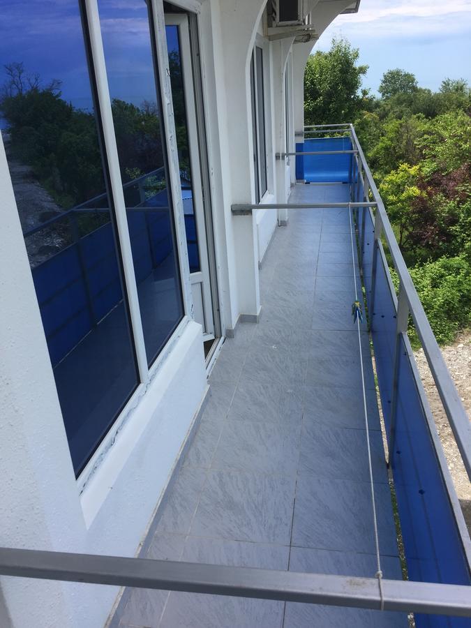 Iceberg Hotel Pizunda Ngoại thất bức ảnh