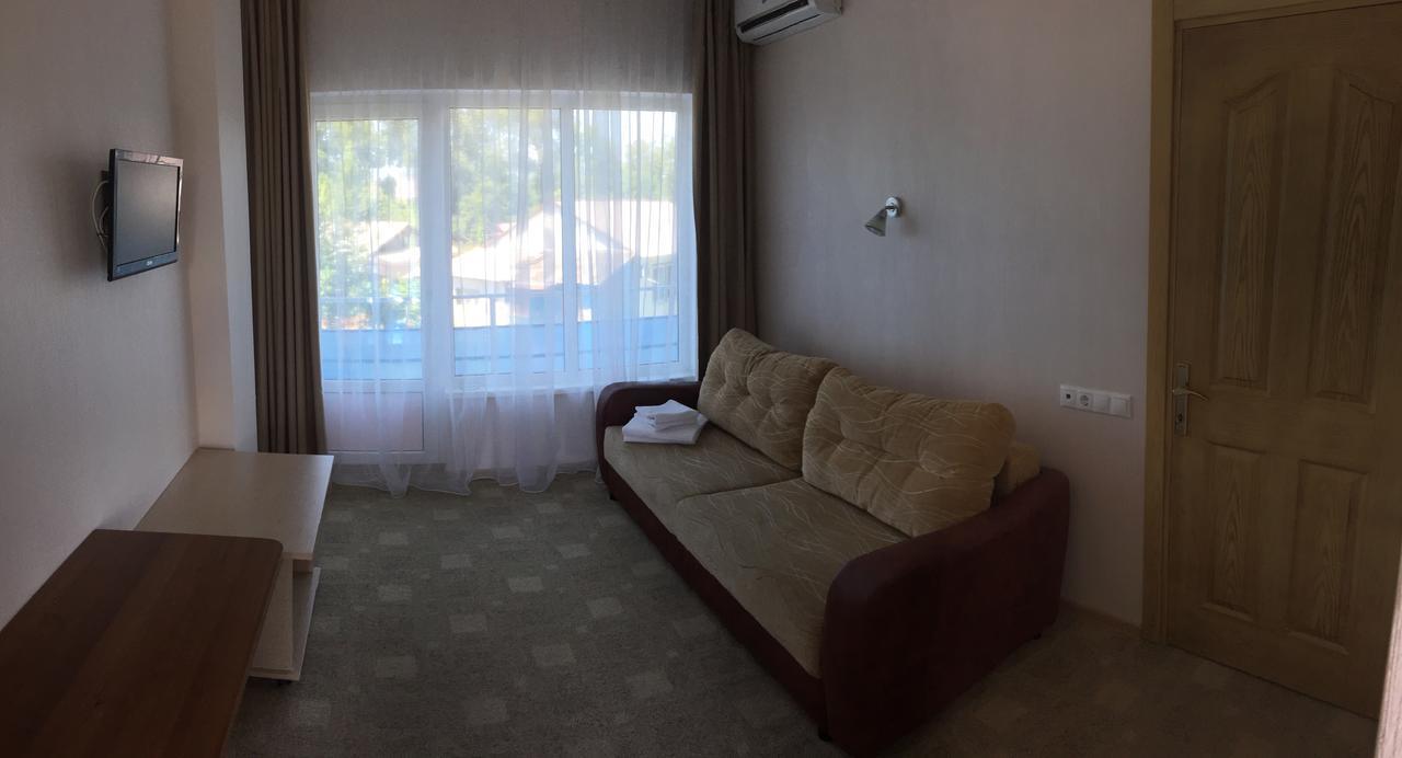 Iceberg Hotel Pizunda Ngoại thất bức ảnh