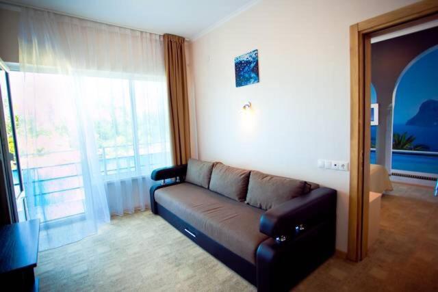 Iceberg Hotel Pizunda Ngoại thất bức ảnh